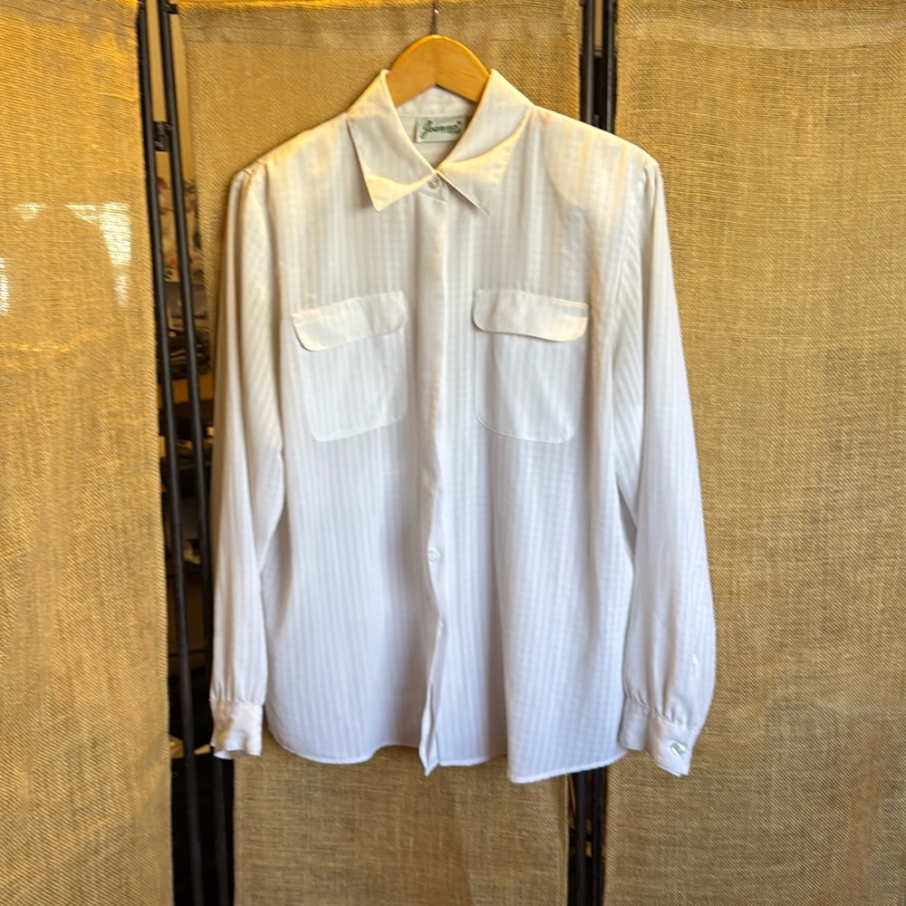VINTAGE 80s WHITE BUTTON DOWN